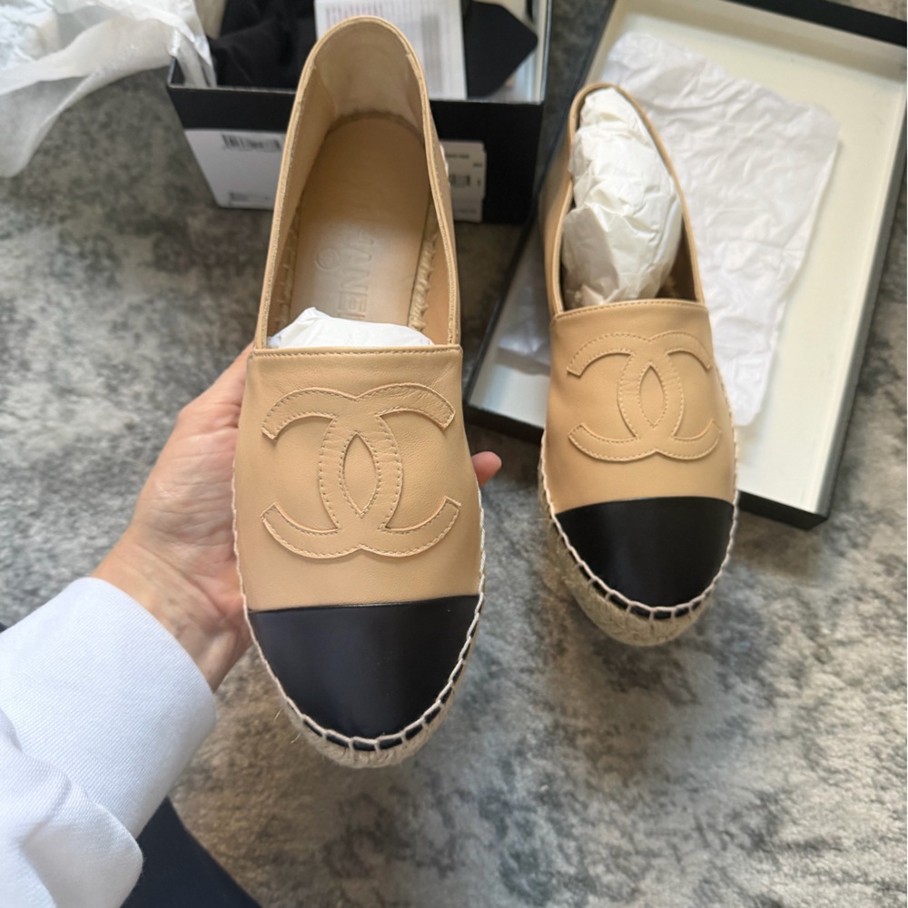 NIB Chanel Espadrilles sz 38